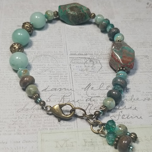 Green crazy lace agate freeform bracelet set - Picture 3 of 8